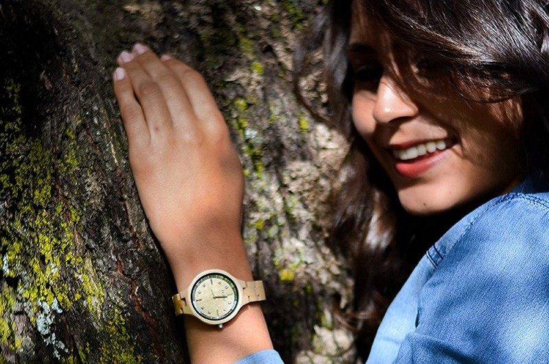 Montre en bois pour les femmes