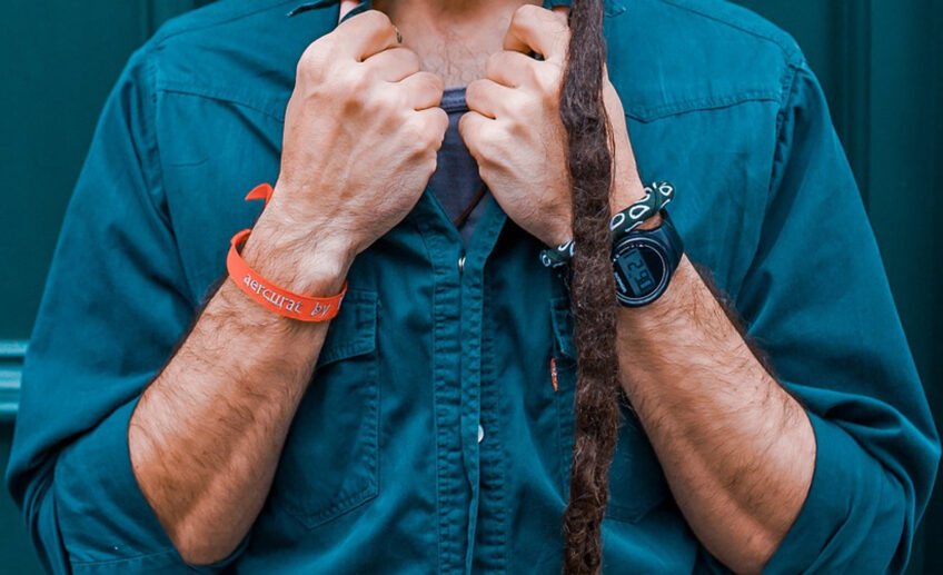Comment enlever son bracelet de festival facilement