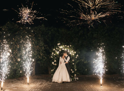 Éclats de passion : des feux d'artifice inoubliables pour un mariage féerique !