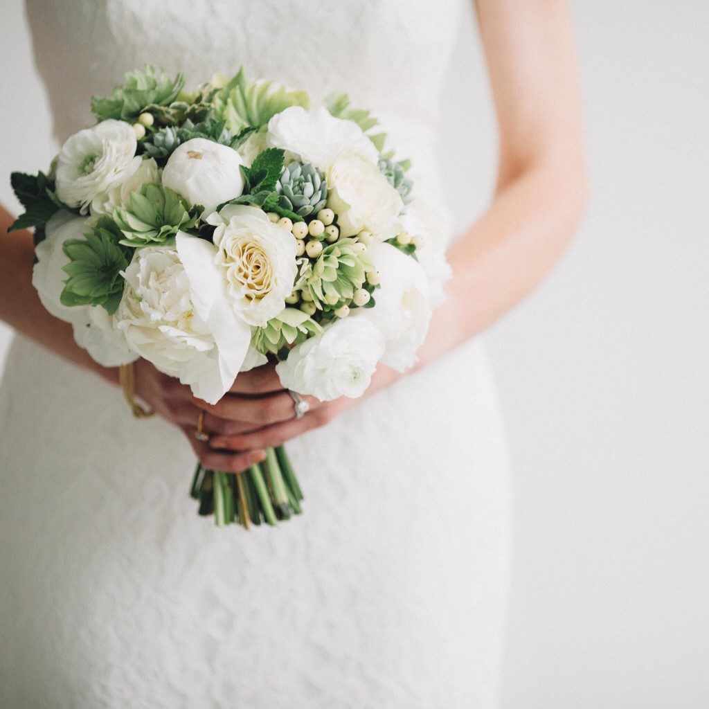 Quels fleurs blanches utiliser en décoration pour un mariage ?